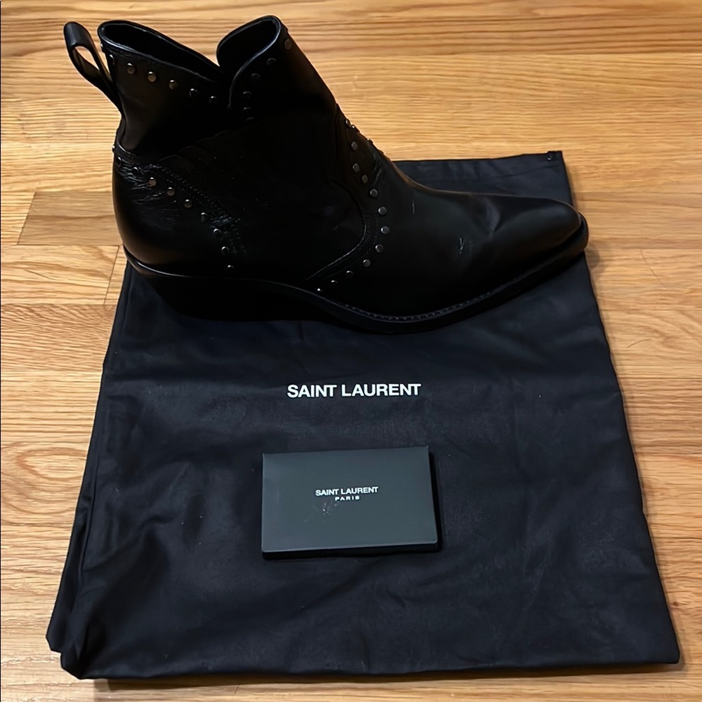 Saint Laurent Paris - Studded Dakota 40 Black Kangaroo Leather Boots in Size 42